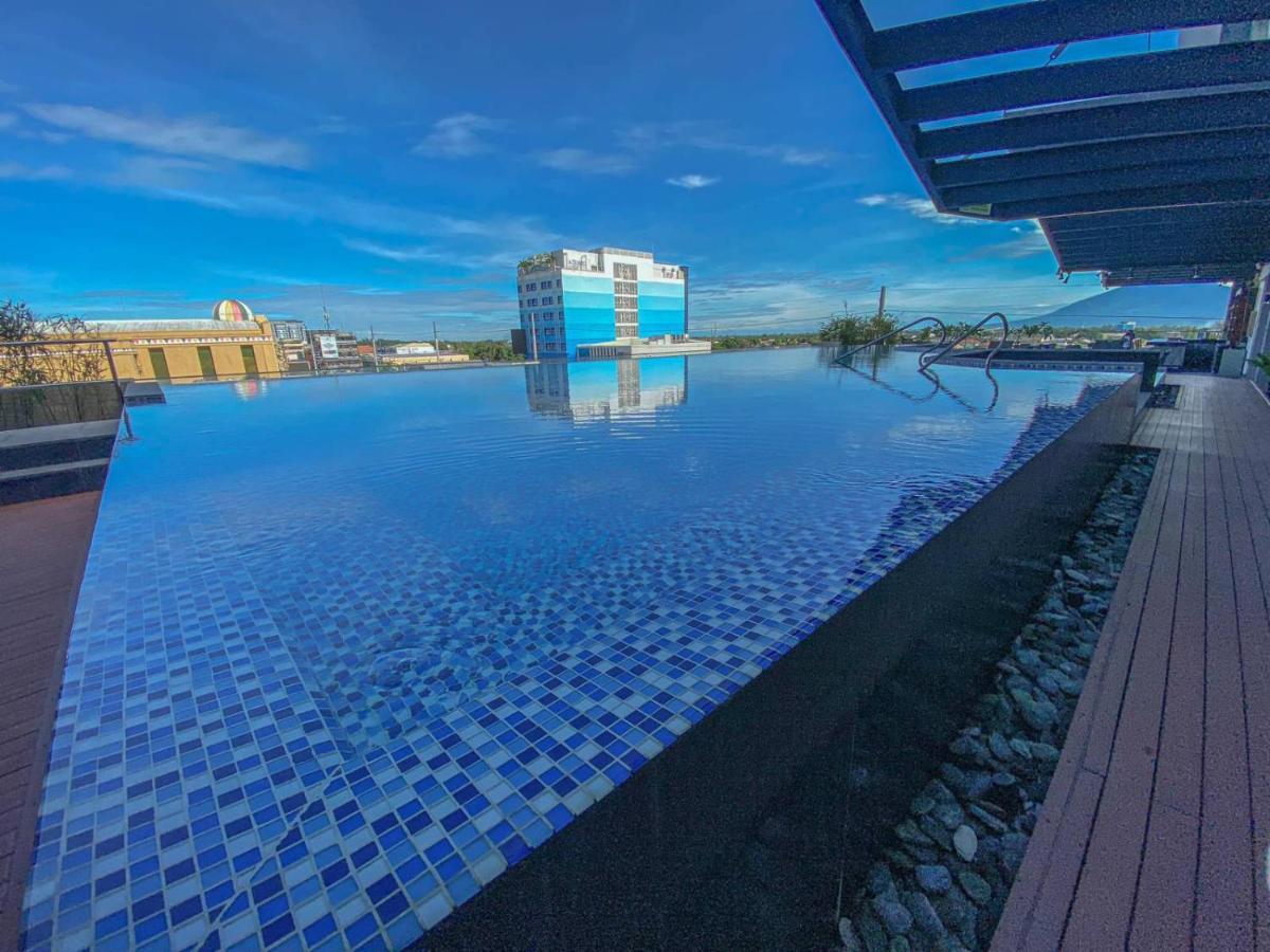 Best Western Plus Metro Clark Angeles Bagian luar foto