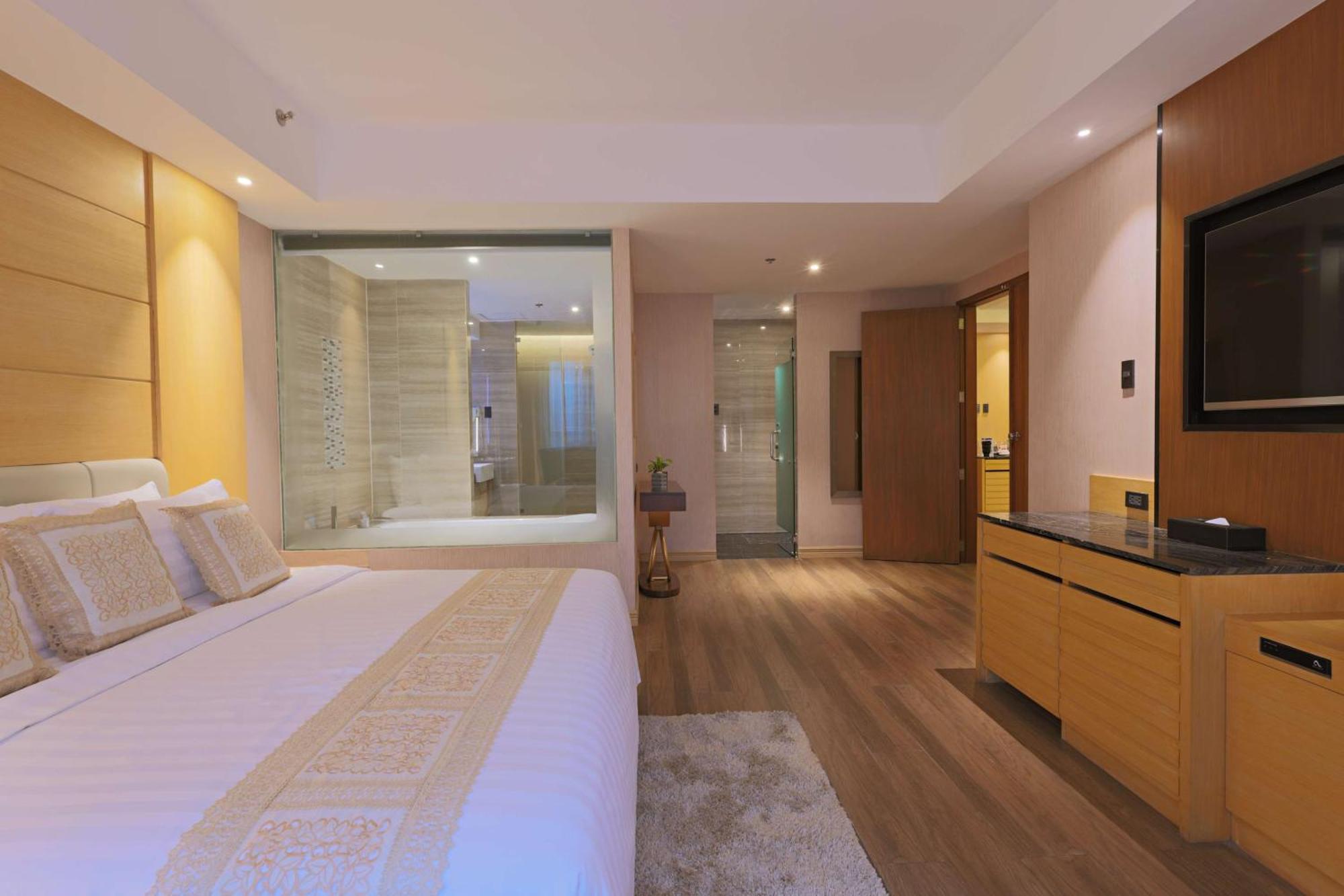 Best Western Plus Metro Clark Angeles Bagian luar foto