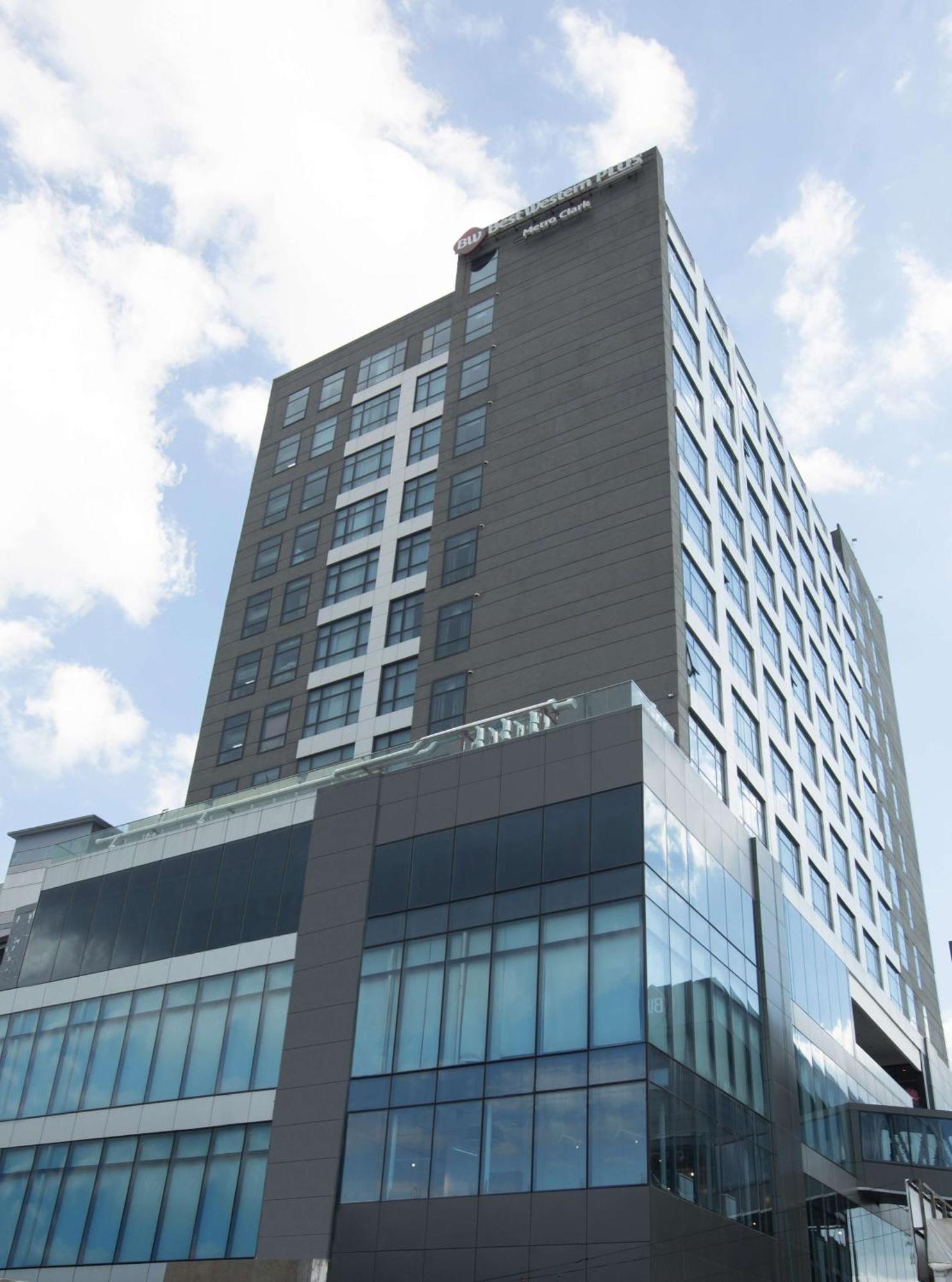 Best Western Plus Metro Clark Angeles Bagian luar foto