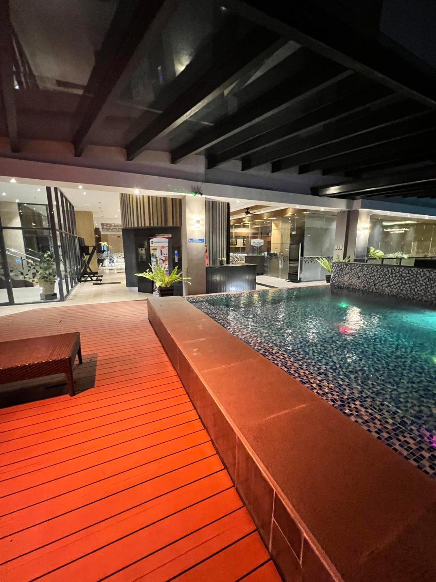 Best Western Plus Metro Clark Angeles Bagian luar foto