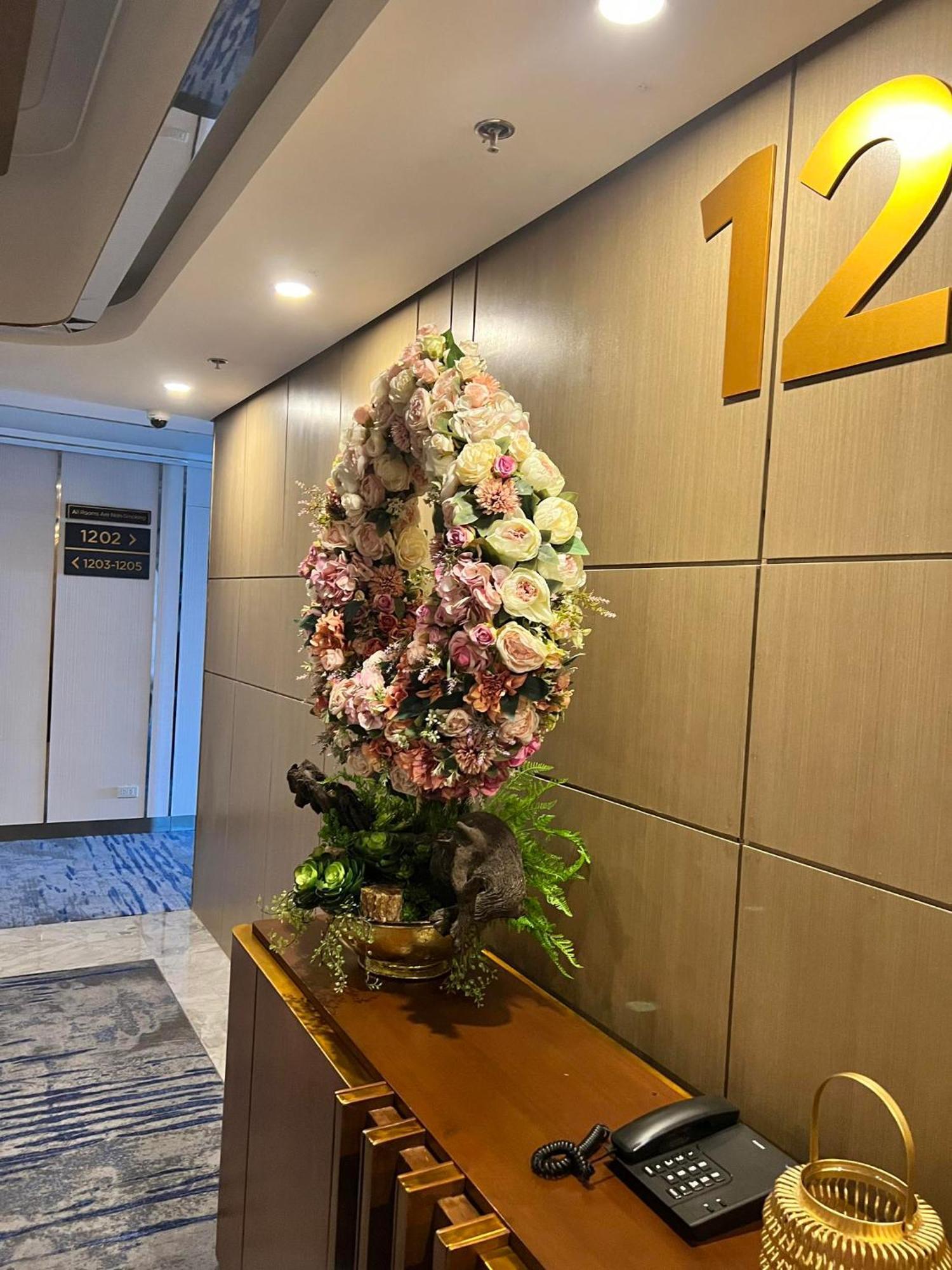 Best Western Plus Metro Clark Angeles Bagian luar foto