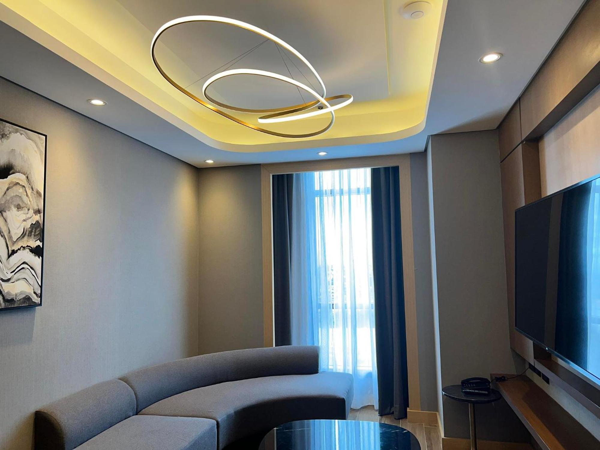 Best Western Plus Metro Clark Angeles Bagian luar foto