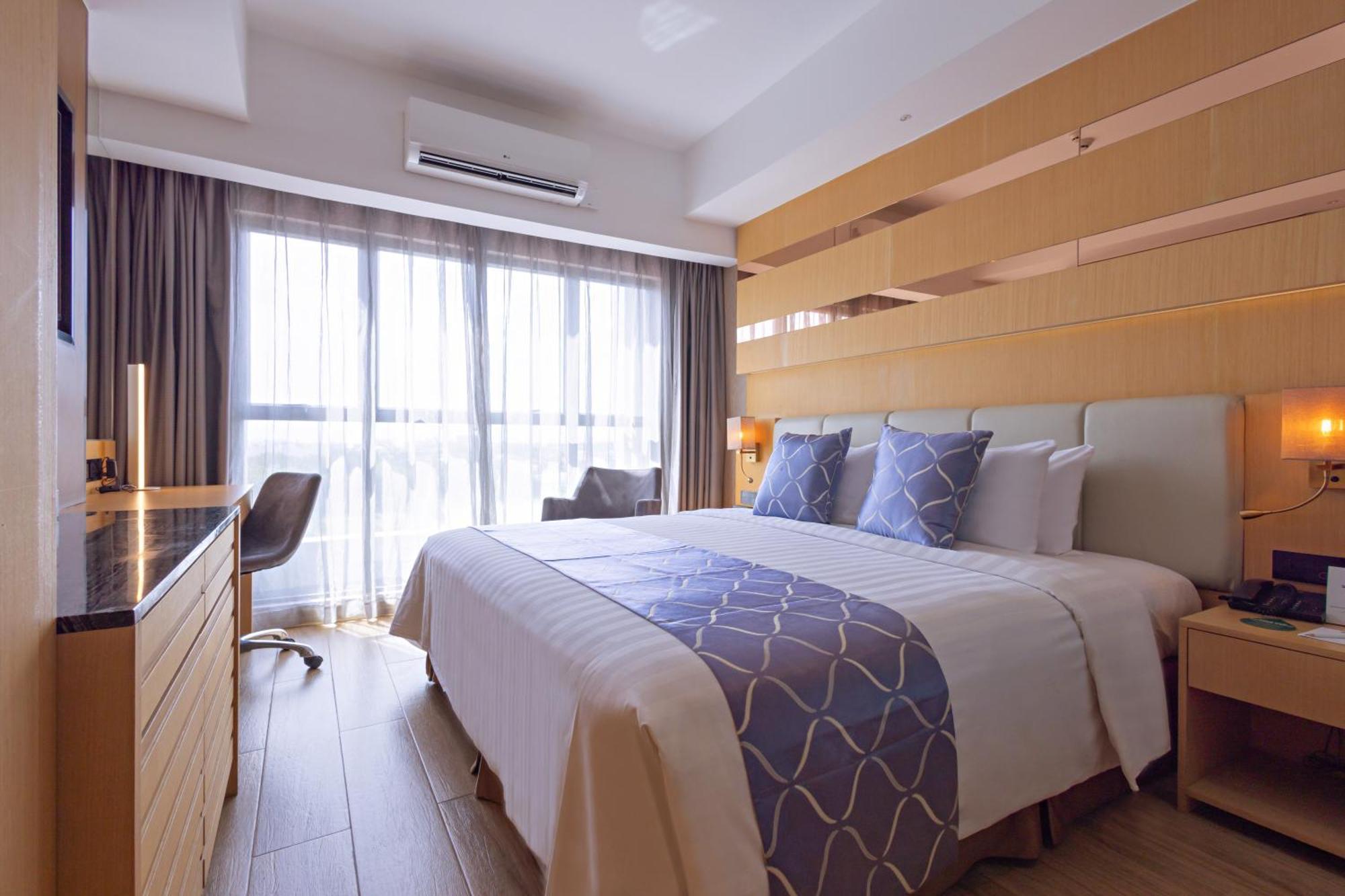 Best Western Plus Metro Clark Angeles Bagian luar foto